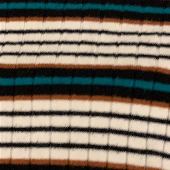 cropped fitted sweater - Picture 4 of 4